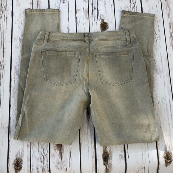 𝅺MICHAEL Kors Grey Denim Jeans. - Picture 3 of 8